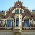 Restaurant &